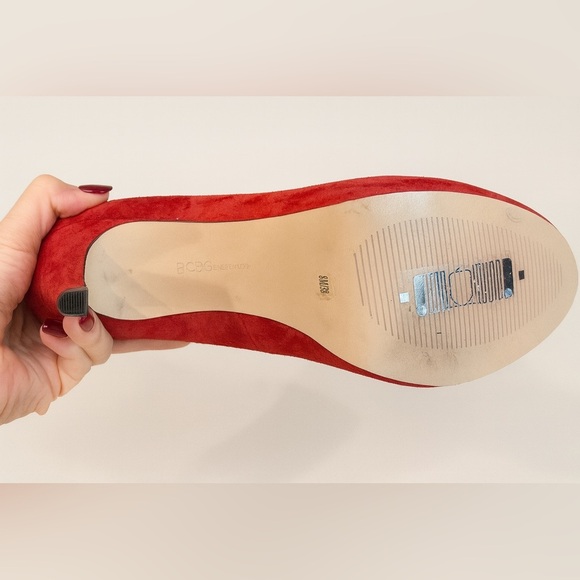 NWOB BCBGeneration Red Suede Platform Heels Pumps Size 8/38 - Picture 5 of 7